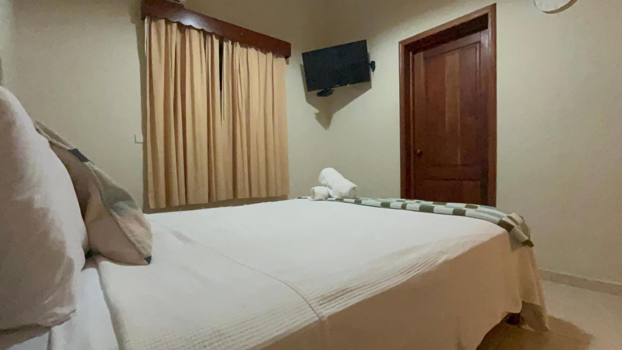 Hotel Plaza Kavia サントドミンゴ エクステリア 写真